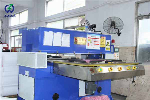 五周泡綿|產品打樣反復測量，只為客戶放心