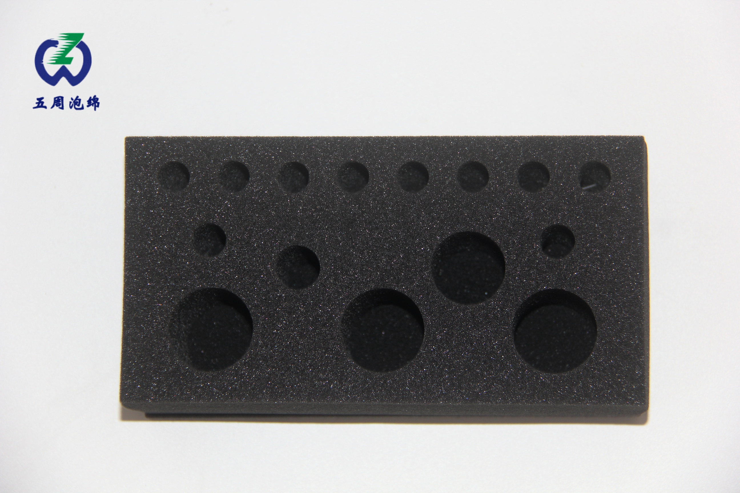 從密度到回彈性：深度剖析PU海綿內襯的物理特性